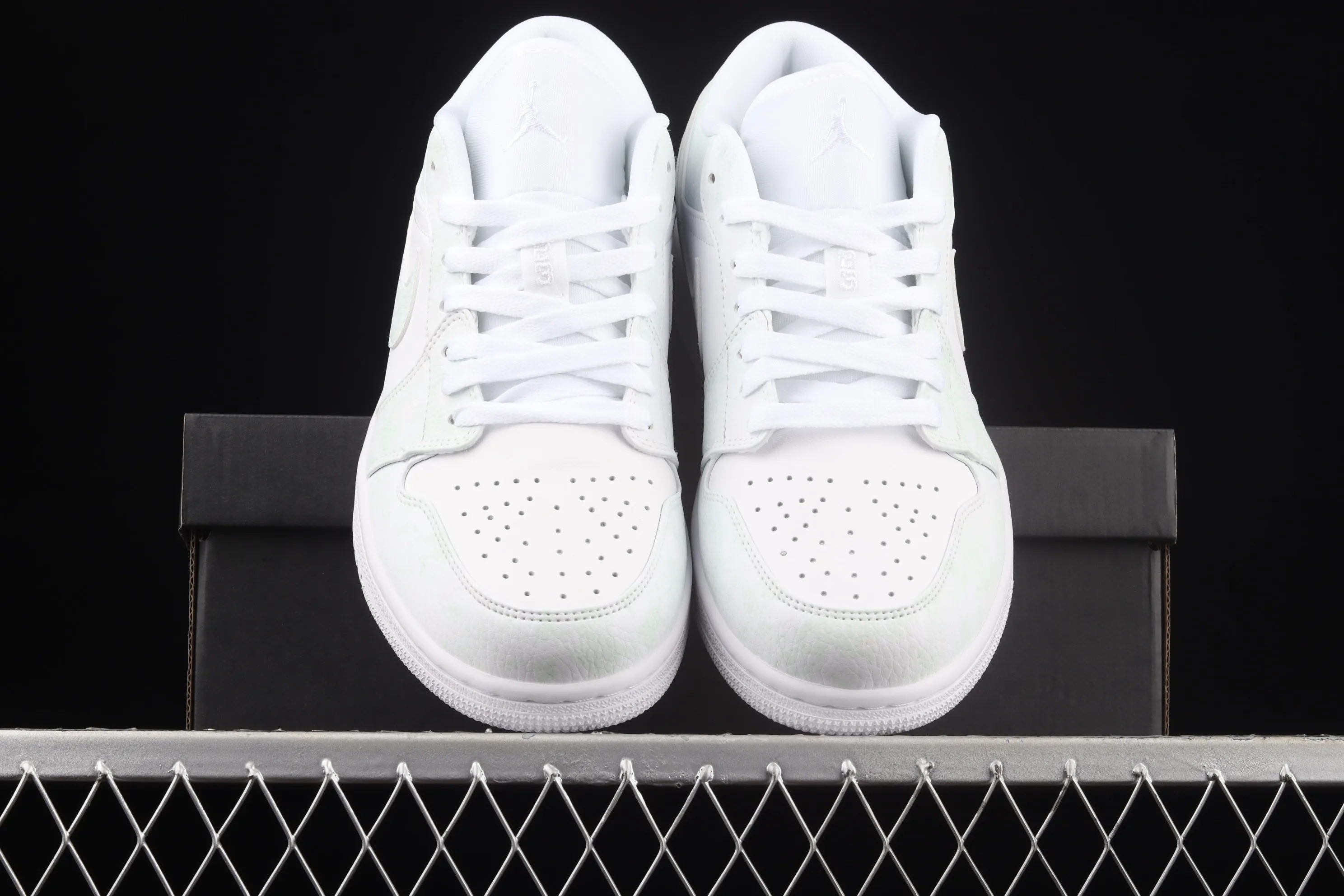 All categories Air Jordan Jordan series basketball shoes Air Jordan 1 Low Air Jordan 1 Low AJ1 Joe 1 starry sky thermal induction low-top cultural casual sneakers 553558-130